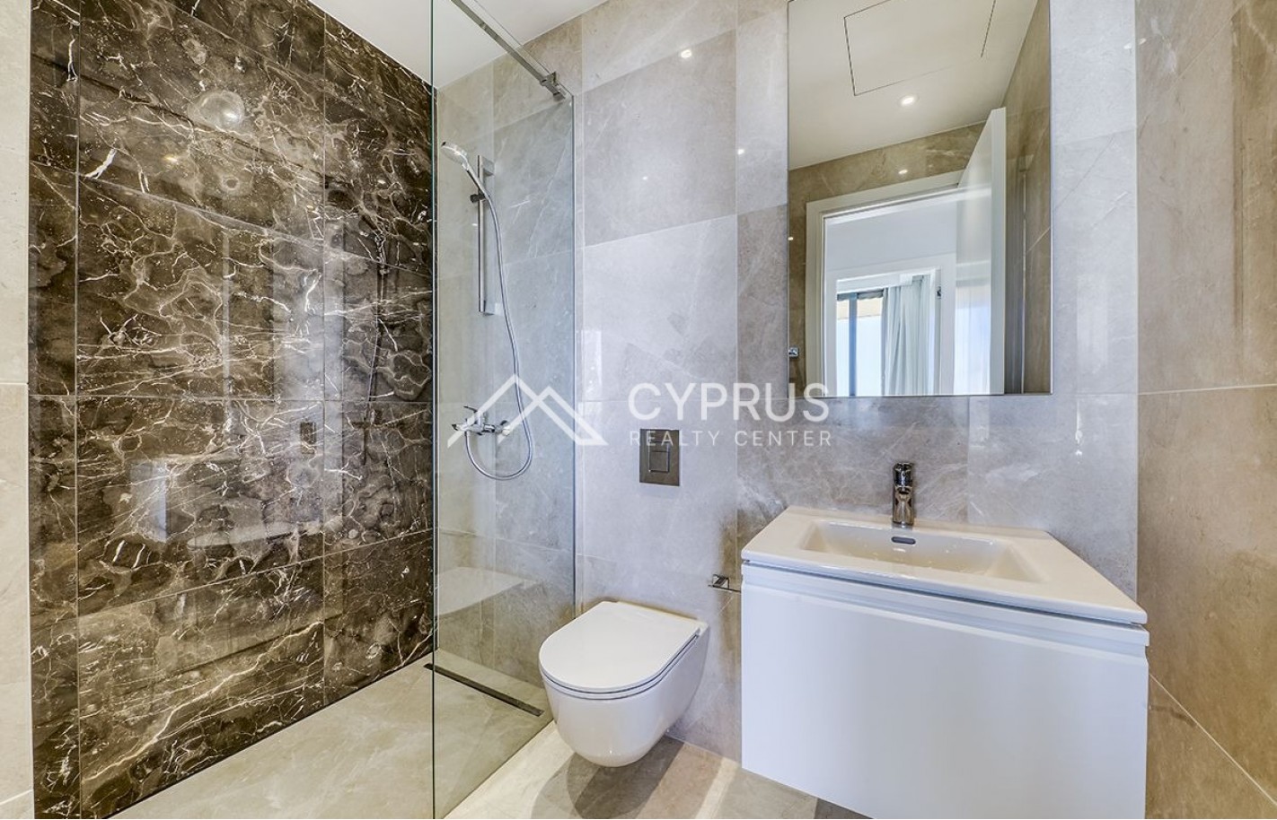 One bedroom apartment in Limassol, Potamos Germasogeia - фото 9