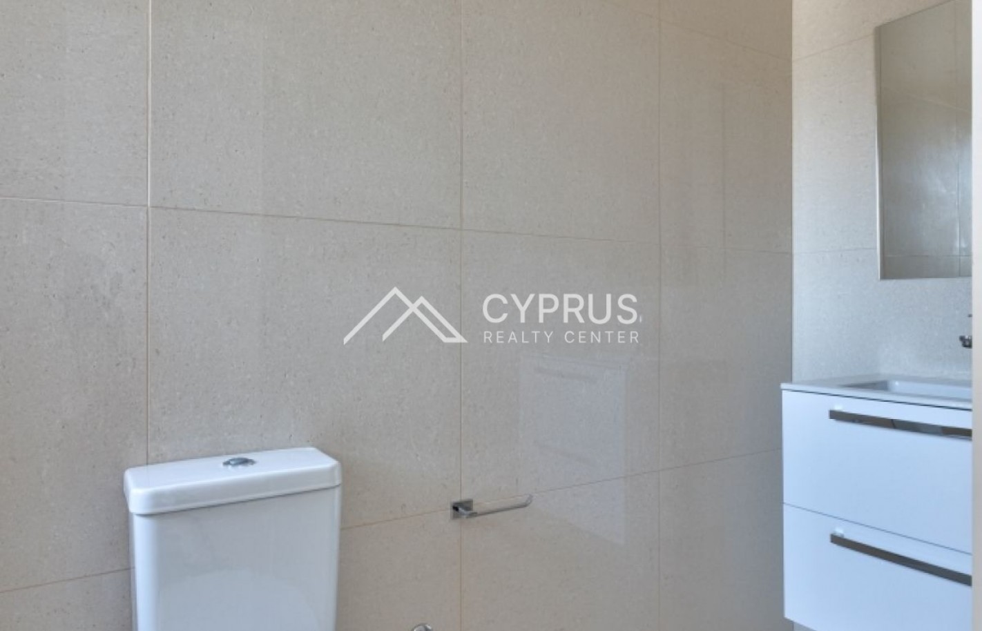 Three bedroom apartment in Limassol, Potamos Germasogeia - фото 11