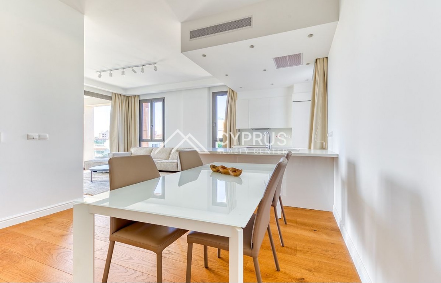 Apartment with 2 bedrooms in Limassol, Potamos Germasogeia - фото 11