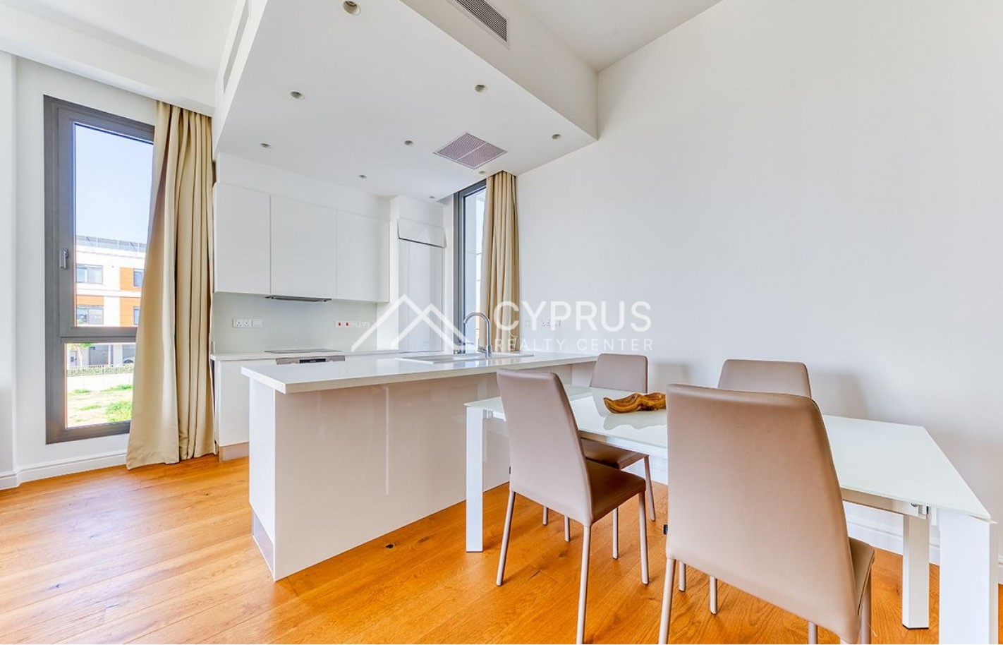 Apartment with 2 bedrooms in Limassol, Potamos Germasogeia - фото 9