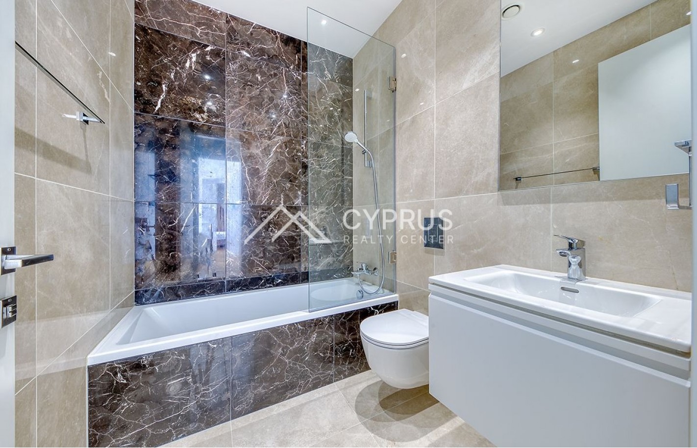 Apartment with 2 bedrooms in Limassol, Potamos Germasogeia - фото 13