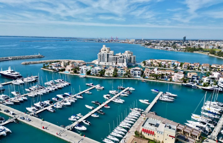 Апартаменты с 3 спальнями в Лимассоле, Limassol Marina