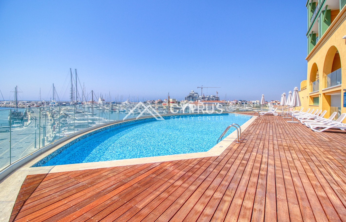 Apartment with 3 bedrooms in Limassol, Limassol Marina - фото 20