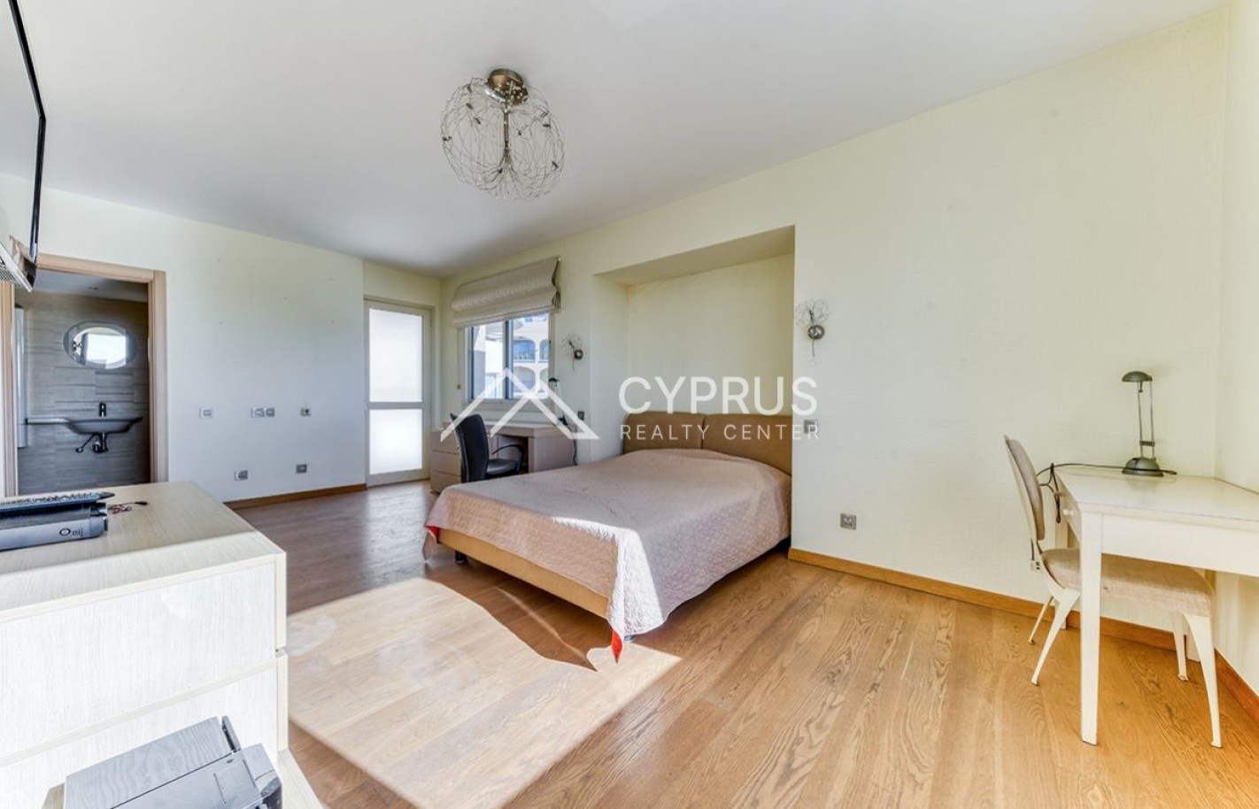 Three bedroom apartment in Limassol, Potamos Germasogeia - фото 13