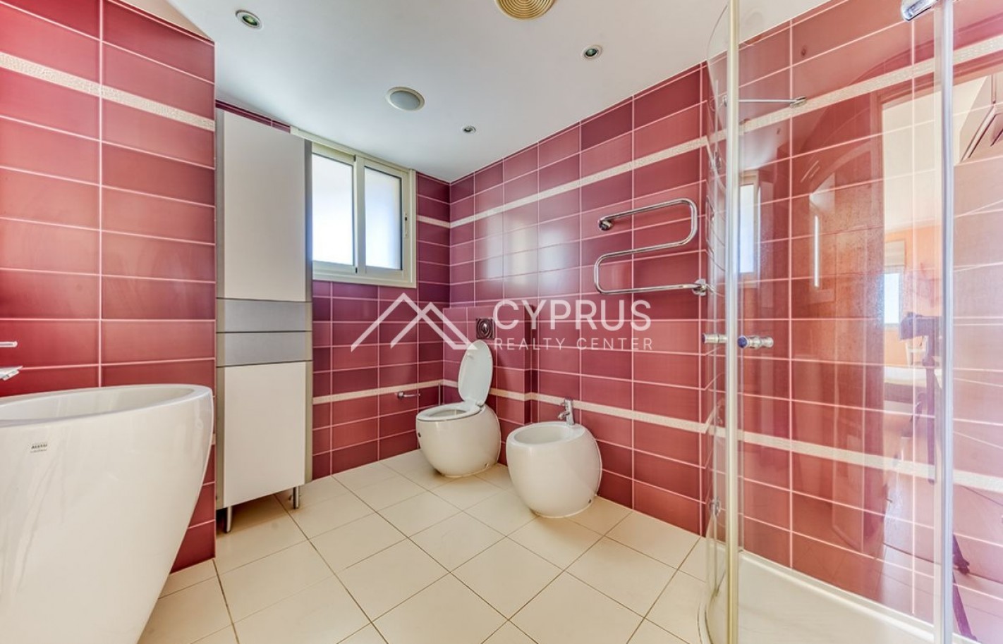 Three bedroom apartment in Limassol, Potamos Germasogeia - фото 19