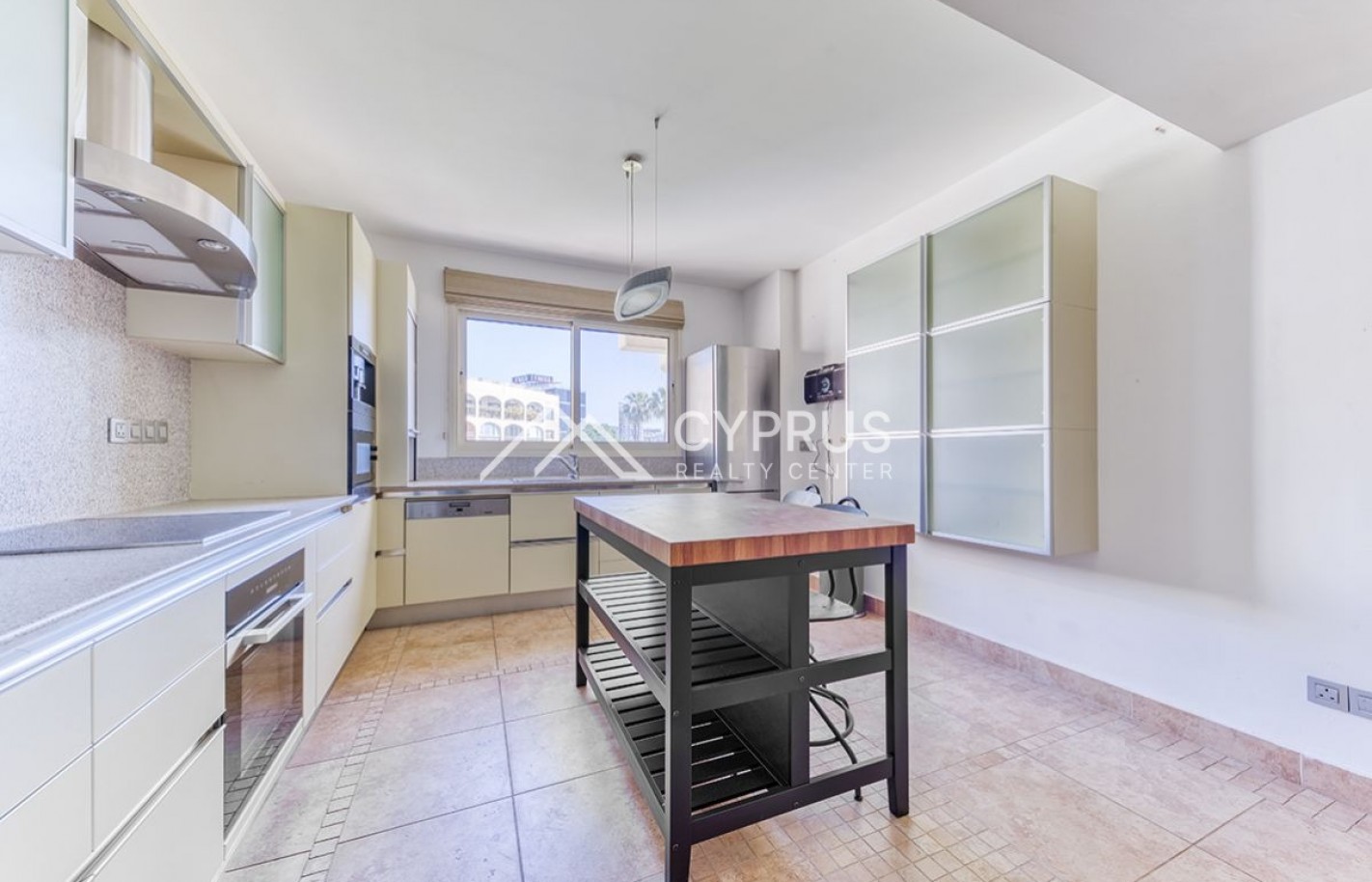 Three bedroom apartment in Limassol, Potamos Germasogeia - фото 16