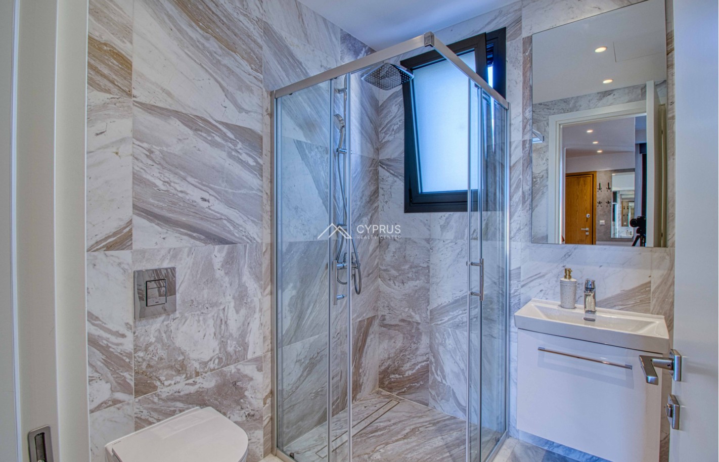 One bedroom apartment in Limassol, Potamos Germasogeia - фото 5