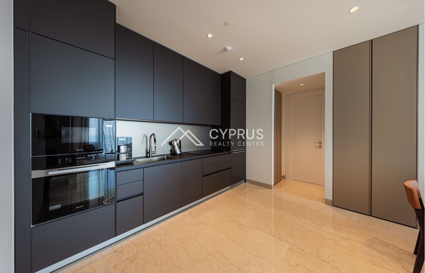 One bedroom apartment in Limassol, Mouttagiaka - фото 21