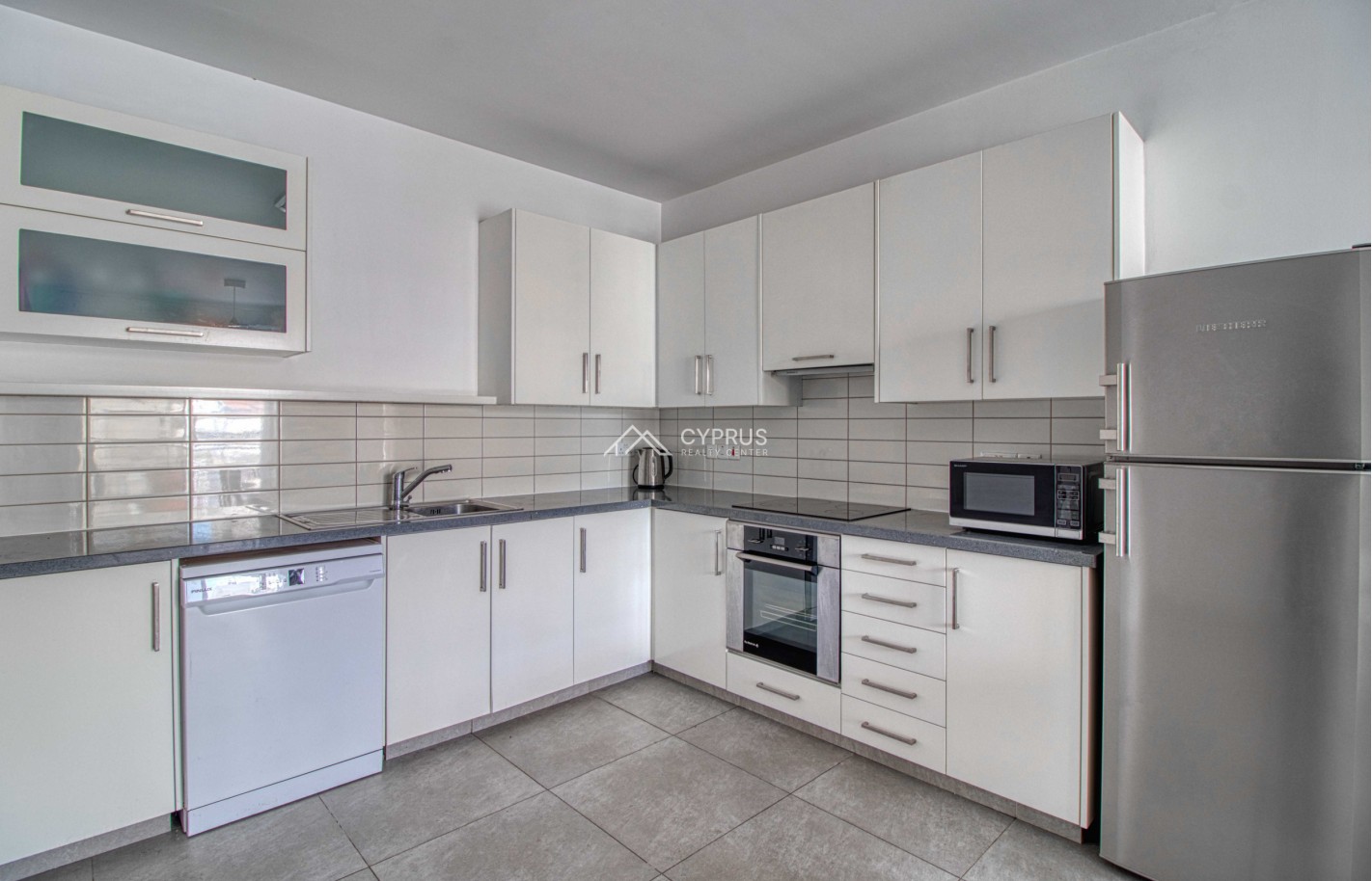 One bedroom apartment in Limassol, City Center - фото 3