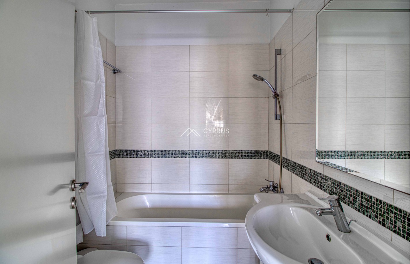 One bedroom apartment in Limassol, City Center - фото 8