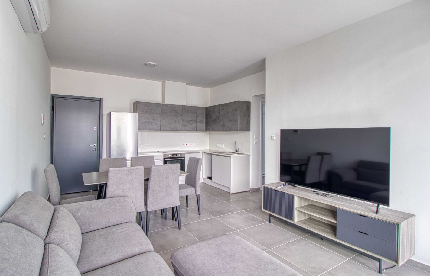 Односпальнаяные апартаменты в  Лимассоле, Omonia