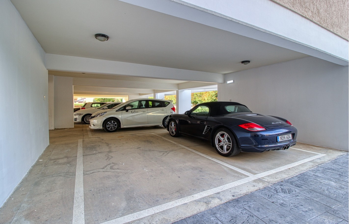 Three bedroom apartment in Limassol, Potamos Germasogeia - фото 17