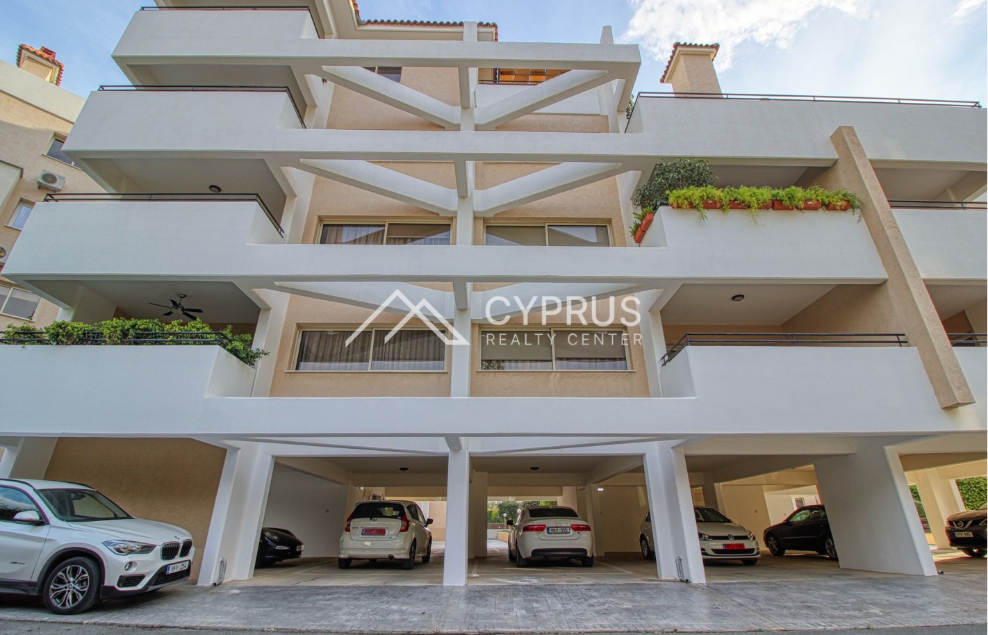Three bedroom apartment in Limassol, Potamos Germasogeia - фото 7