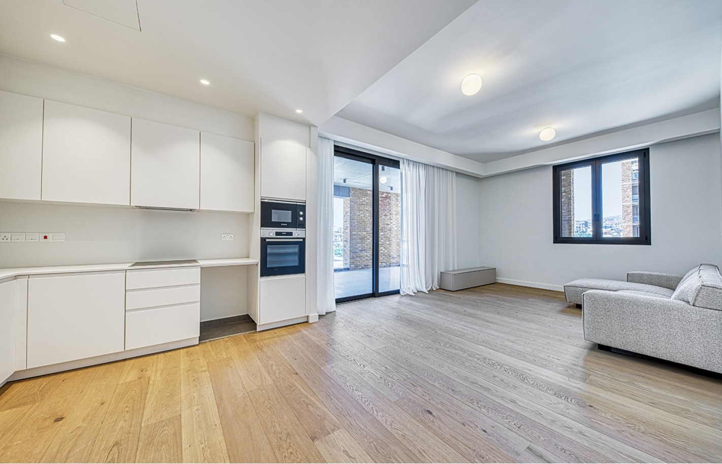 Большое фото