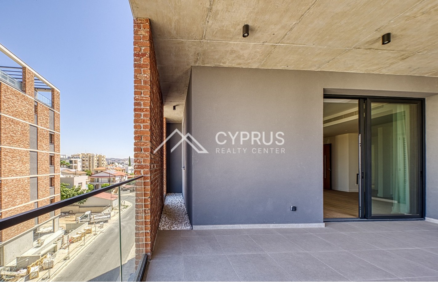 Three bedroom apartment in Limassol, Potamos Germasogeia - фото 15