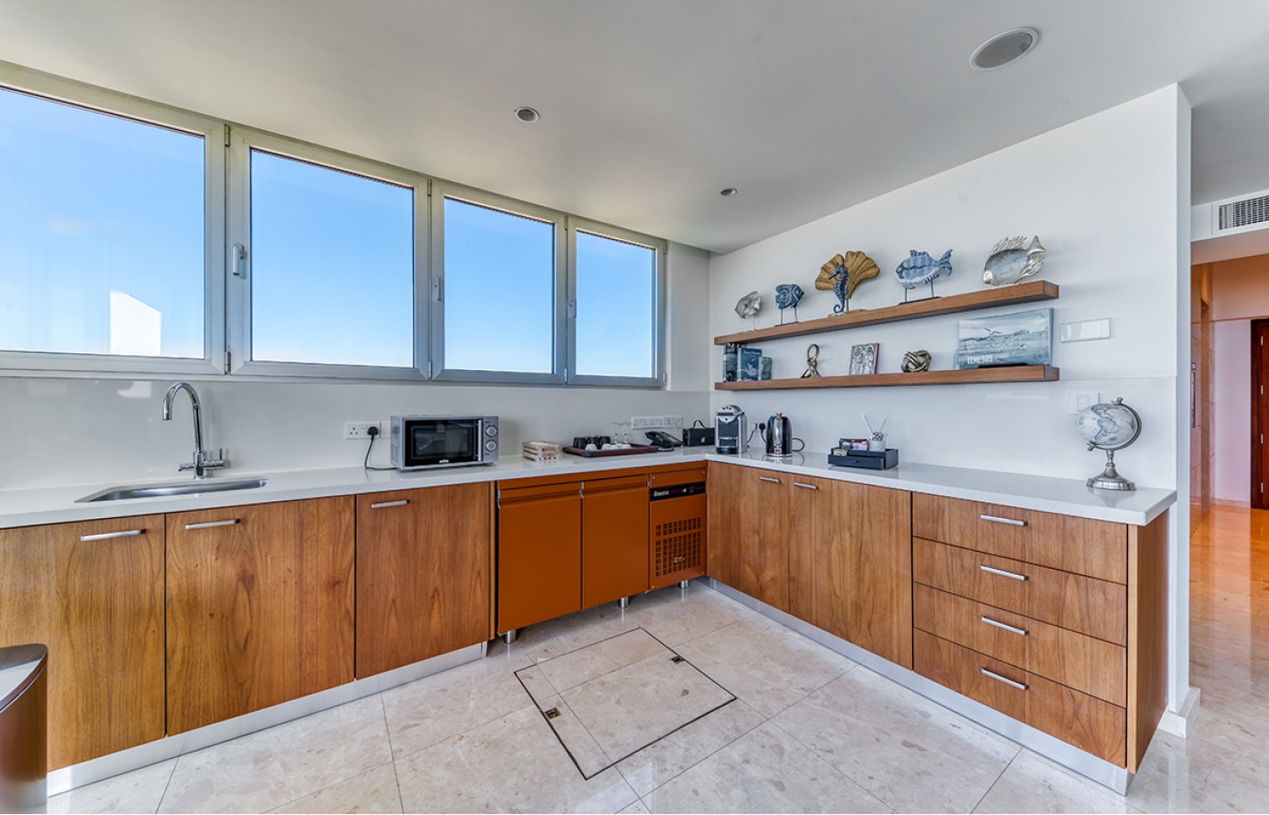 Three bedroom apartment in Limassol, Amathusia - фото 16