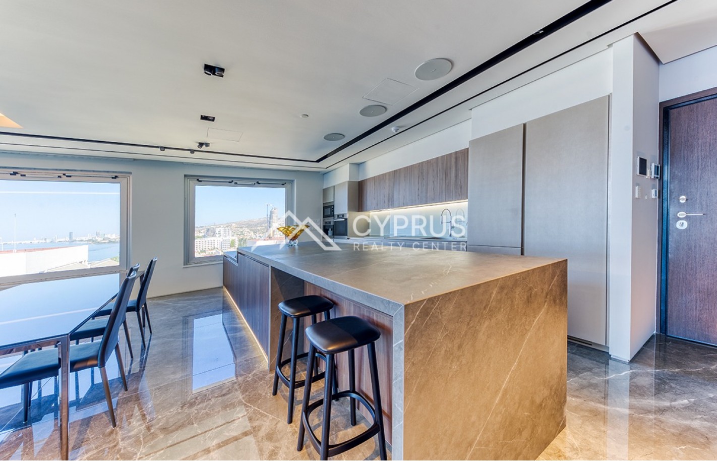 Three bedroom apartment in Limassol, Amathusia - фото 20