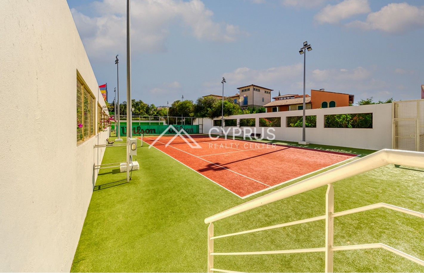 Three bedroom apartment in Limassol, Amathusia - фото 2