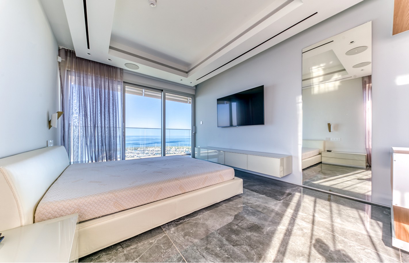 Three bedroom apartment in Limassol, Amathusia - фото 48