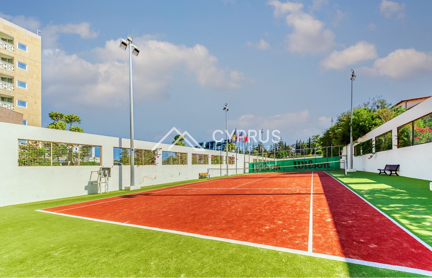 Three bedroom apartment in Limassol, Amathusia - фото 39