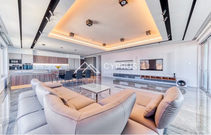 Three bedroom apartment in Limassol, Amathusia