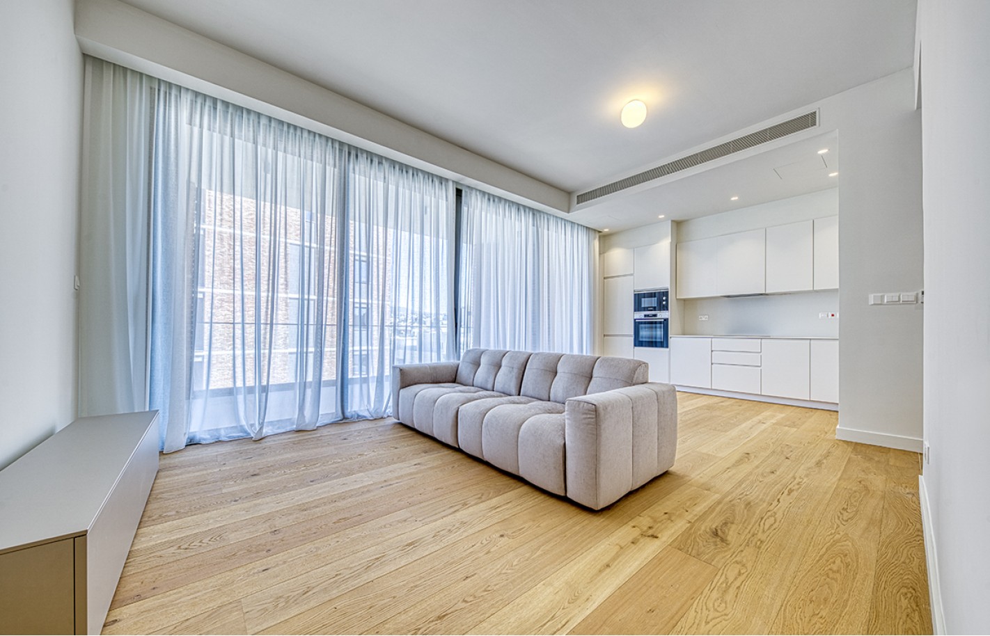 Большое фото