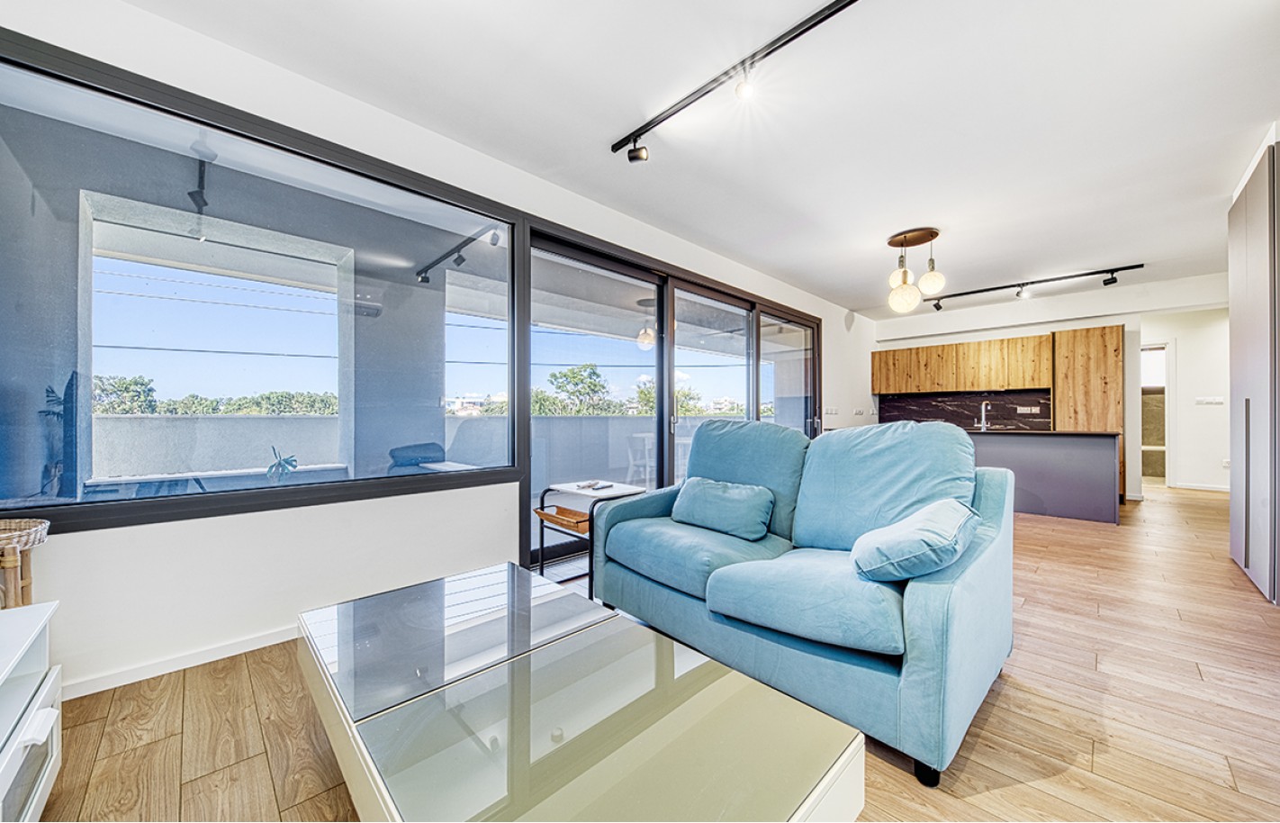 Большое фото