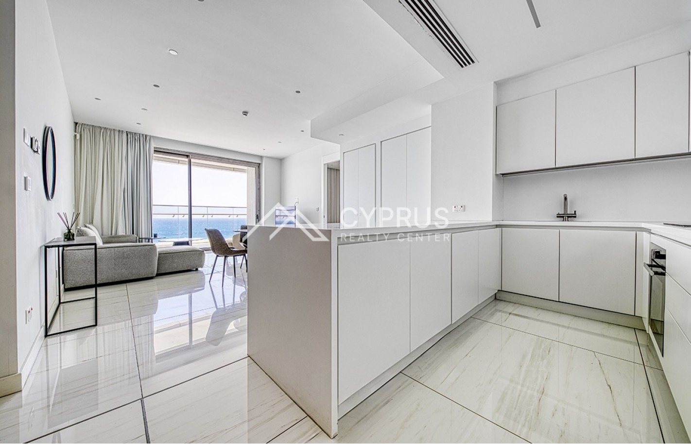 Apartment with 2 bedrooms in Limassol, Potamos Germasogeia - фото 8