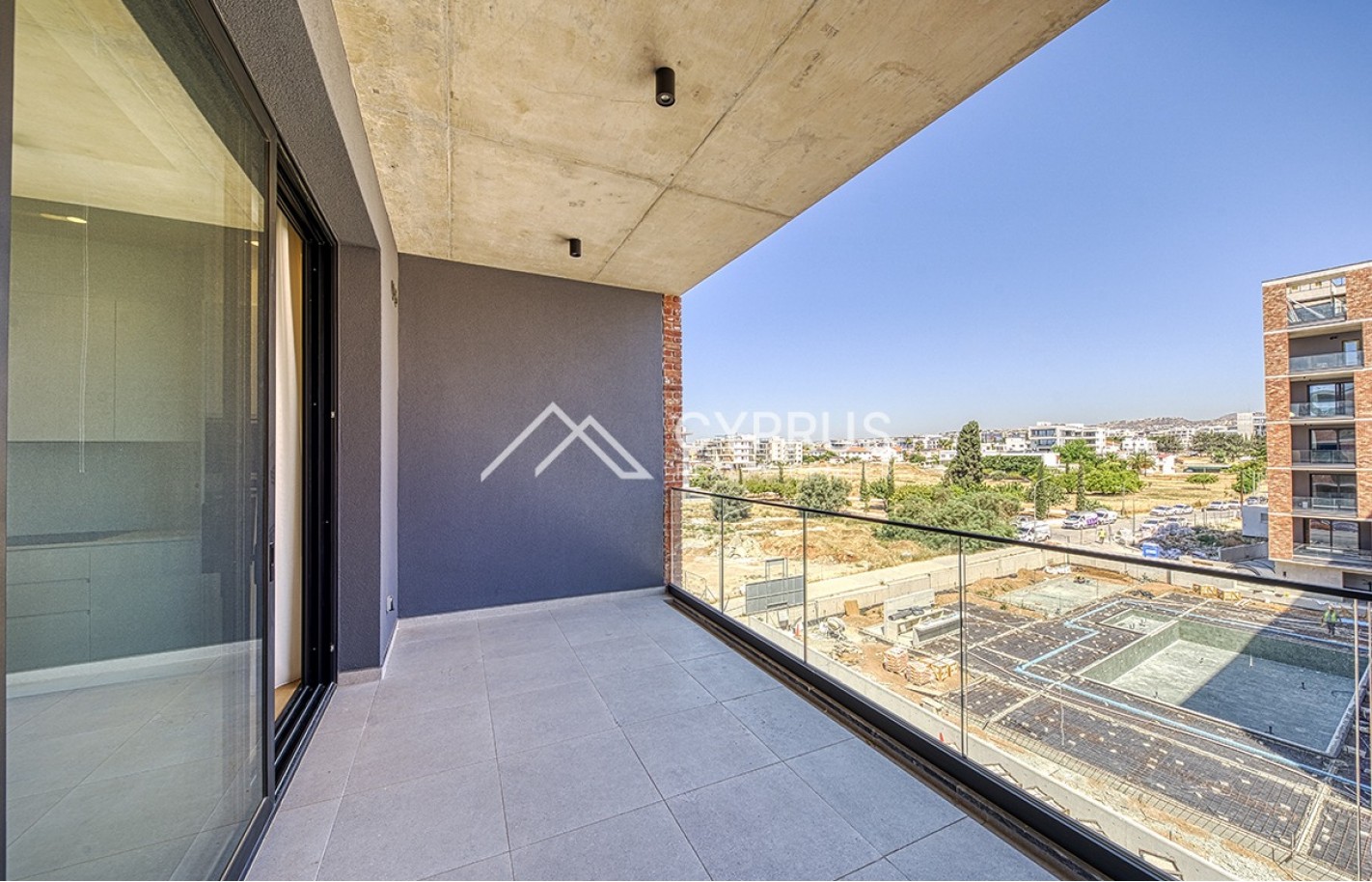 One bedroom apartment in Limassol, Potamos Germasogeia - фото 11