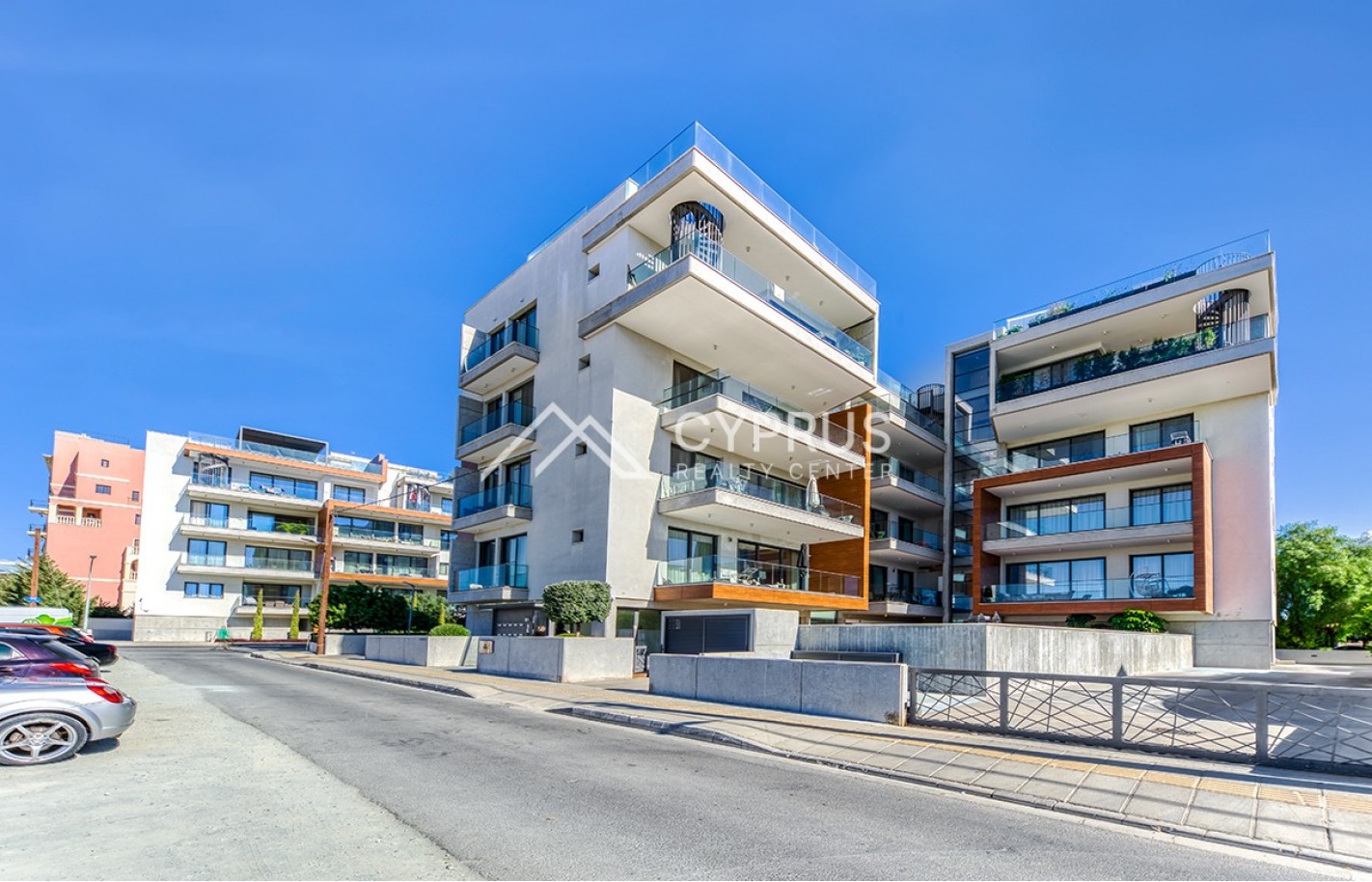 One bedroom apartment in Limassol, Potamos Germasogeia - фото 24