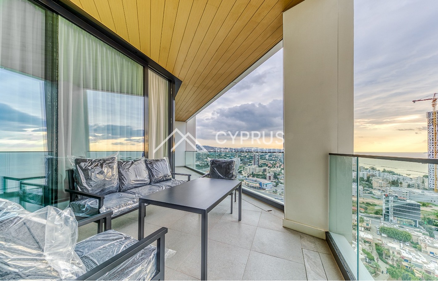 Four bedroom apartment in Limassol, Potamos Germasogeia - фото 18