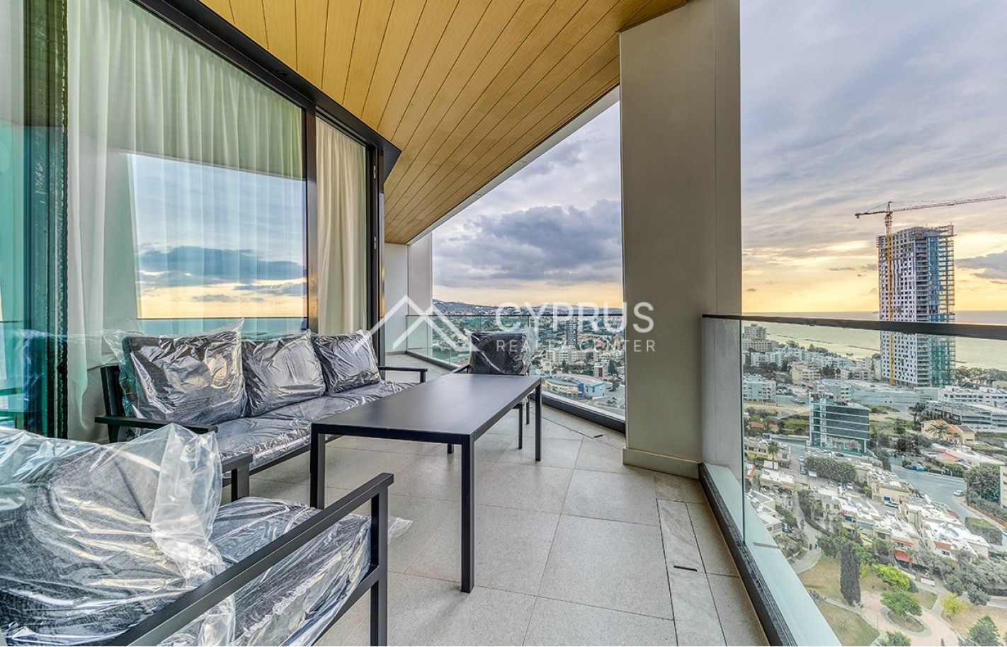 Four bedroom apartment in Limassol, Potamos Germasogeia - фото 1