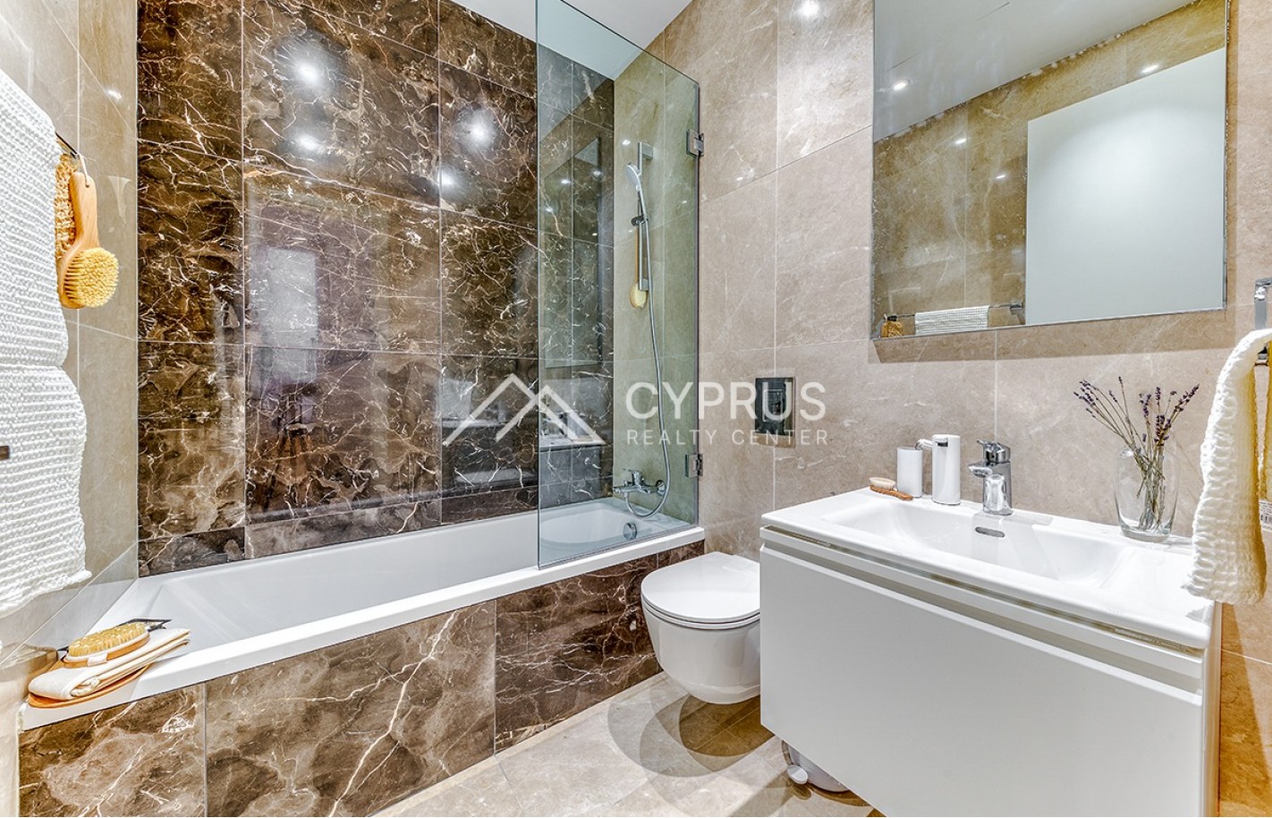 Four bedroom apartment in Limassol, Potamos Germasogeia - фото 7