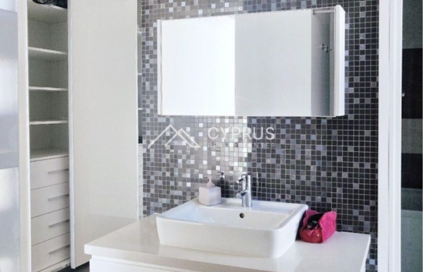 Apartment building in Limassol, City Center - фото 15