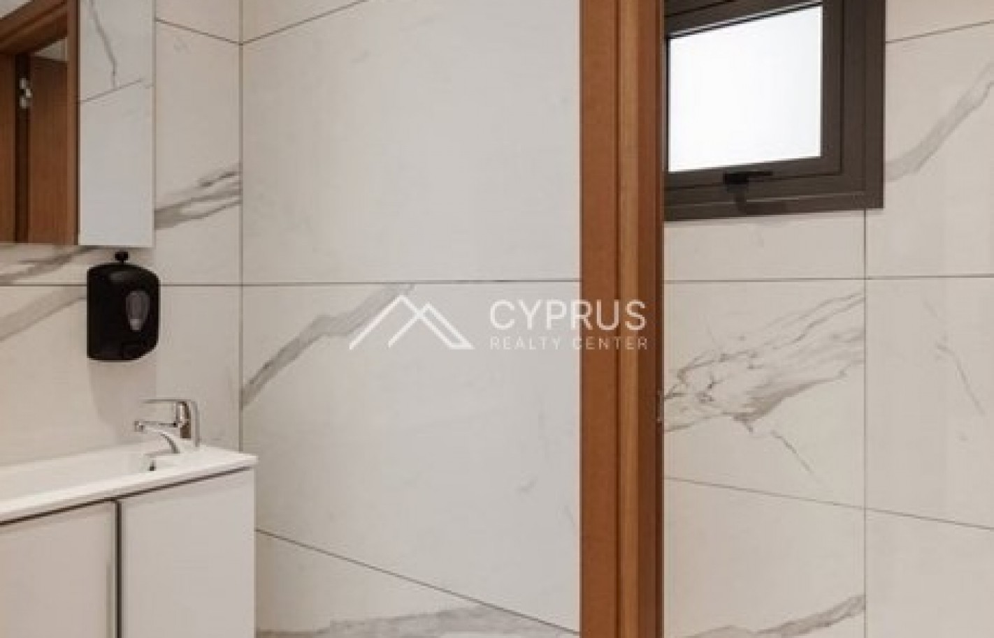 Office in Limassol, City Center - фото 1