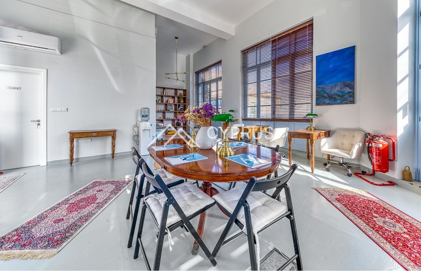 Building in Limassol, City Center - фото 10