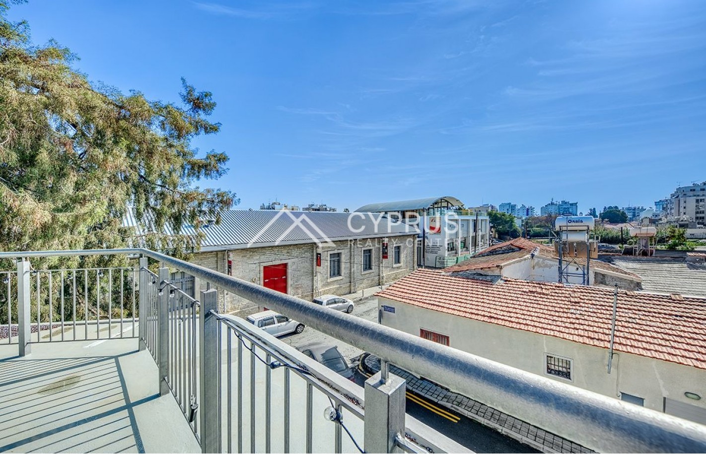 Building in Limassol, City Center - фото 13