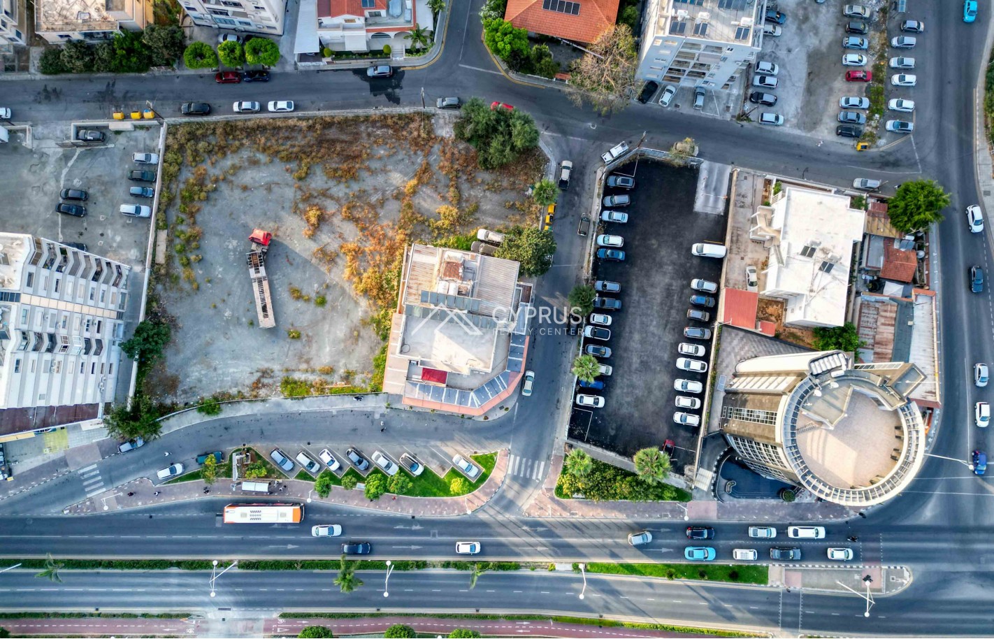 Plot of land in Limassol, Neapolis - фото 3