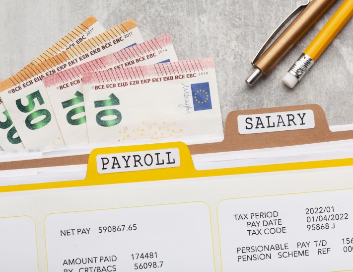 Полный гид: Сколько стоит жизнь на Кипре в 2025? От коммуналки до продуктов