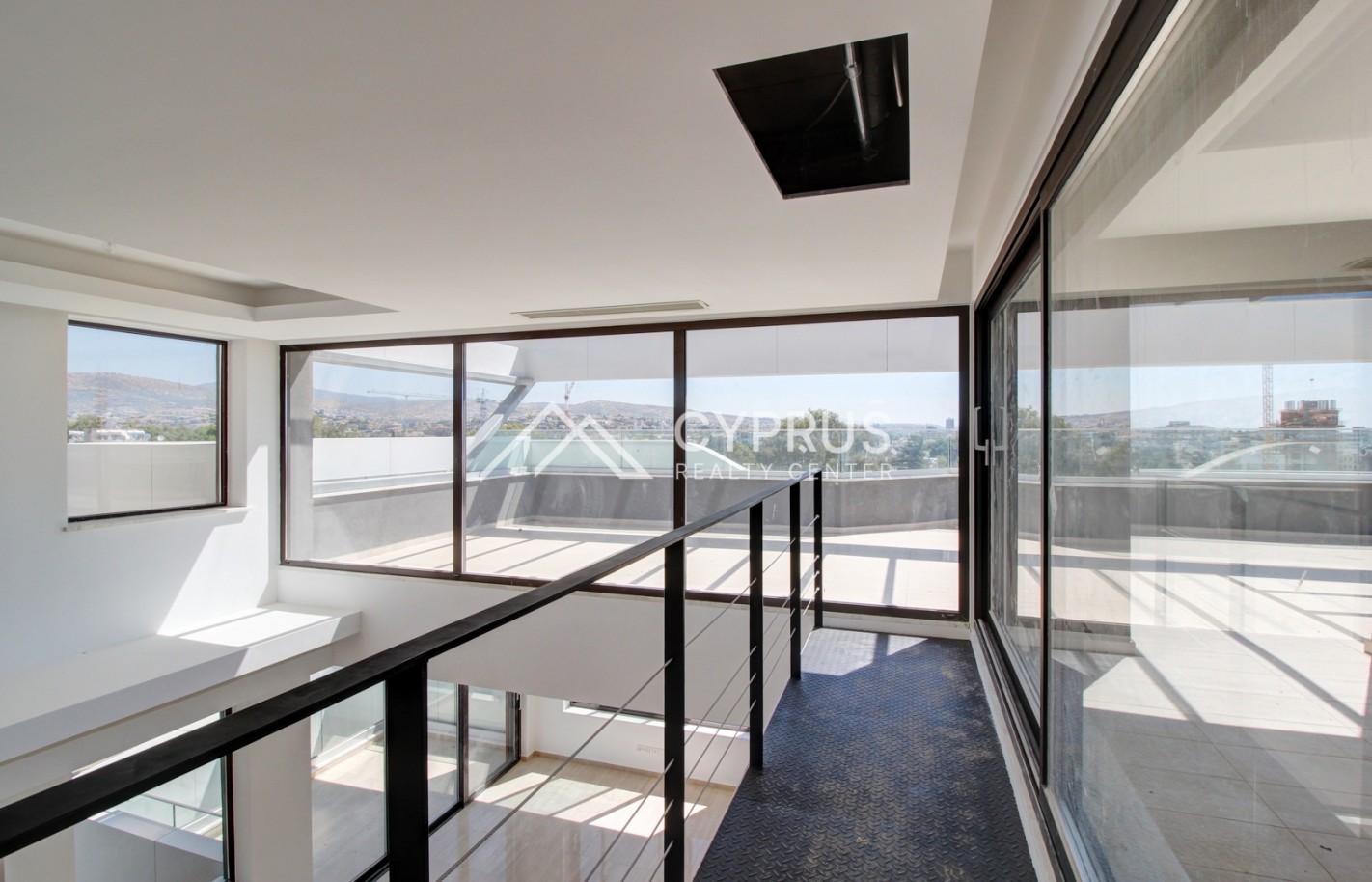 Penthouse in Limassol with 4 bedrooms, Potamos Germasogeia - фото 12