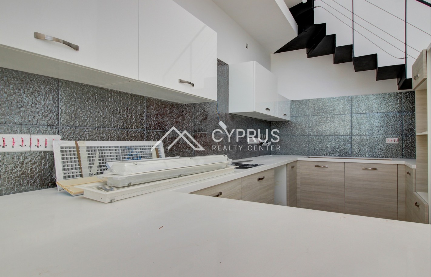 Penthouse in Limassol with 4 bedrooms, Potamos Germasogeia - фото 4