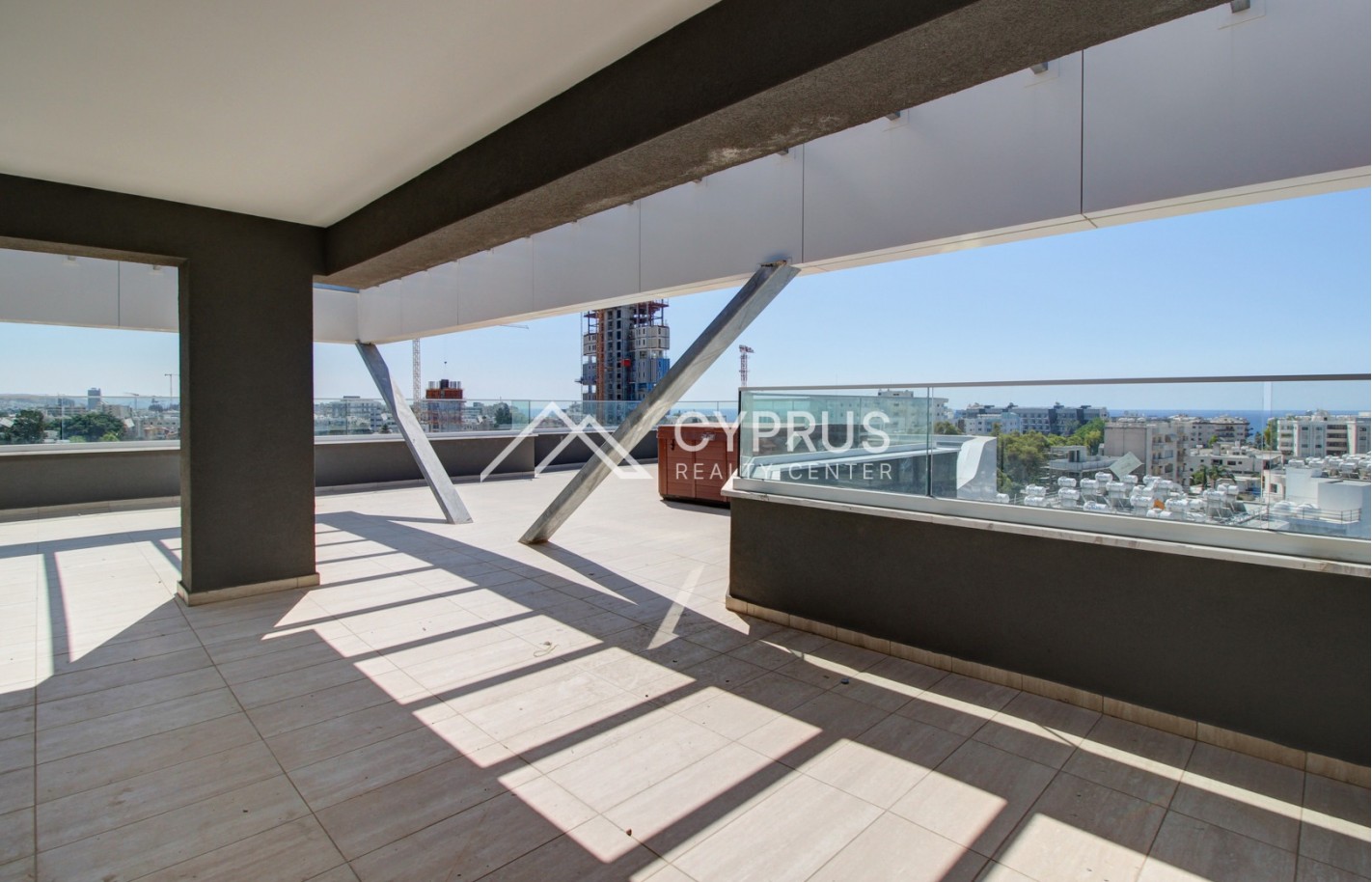 Penthouse in Limassol with 4 bedrooms, Potamos Germasogeia - фото 19