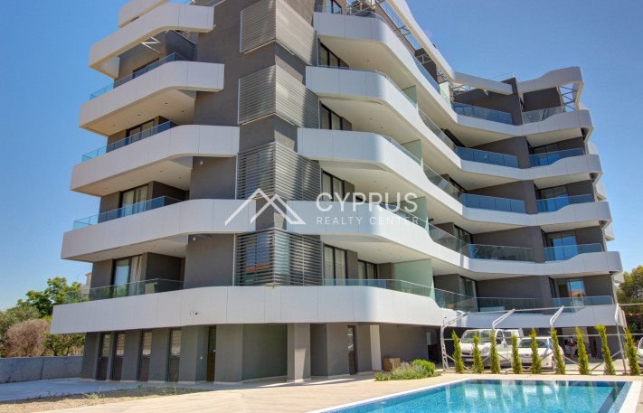 Penthouse in Limassol with 4 bedrooms, Potamos Germasogeia