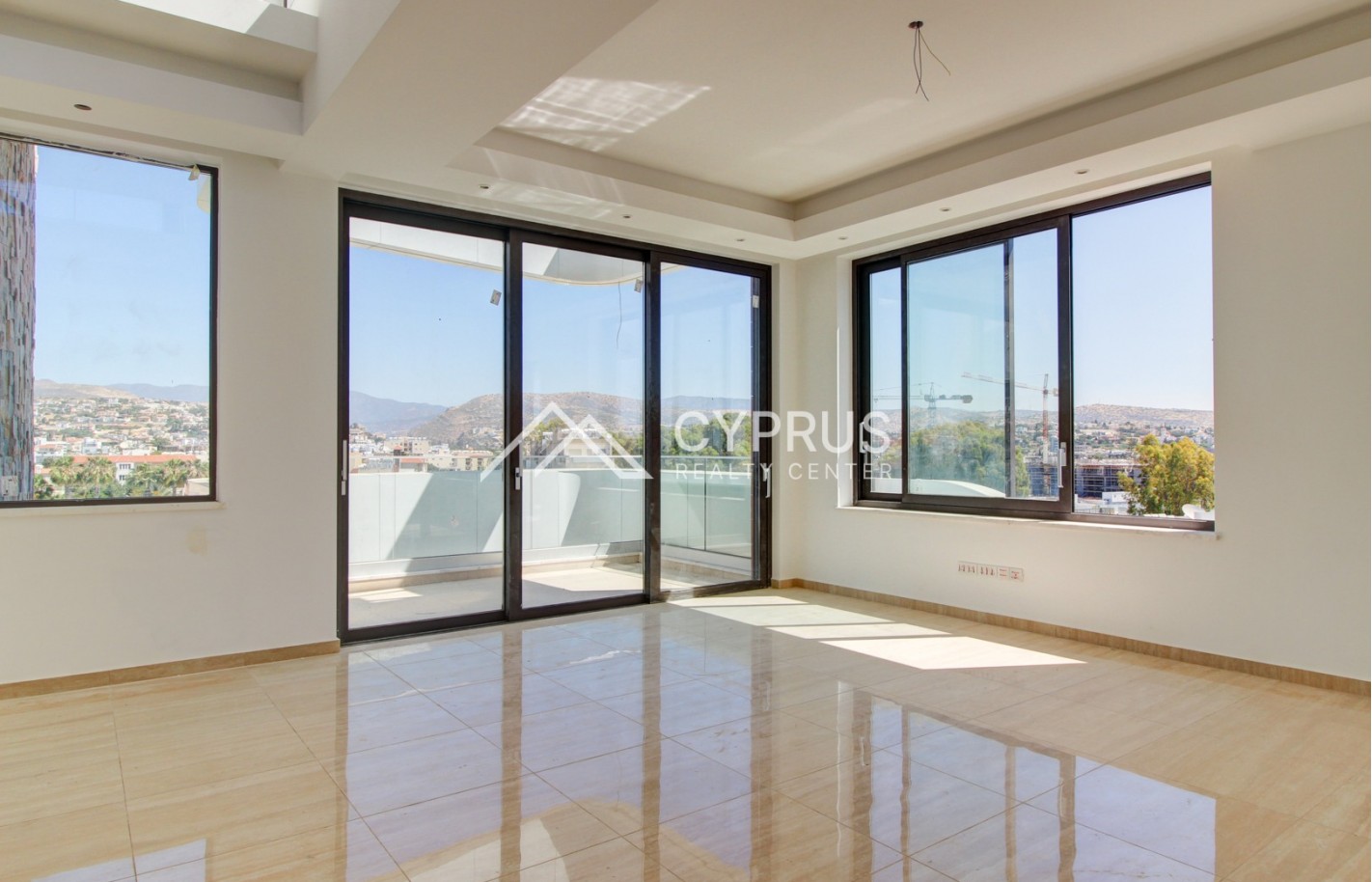 Penthouse in Limassol with 4 bedrooms, Potamos Germasogeia - фото 1