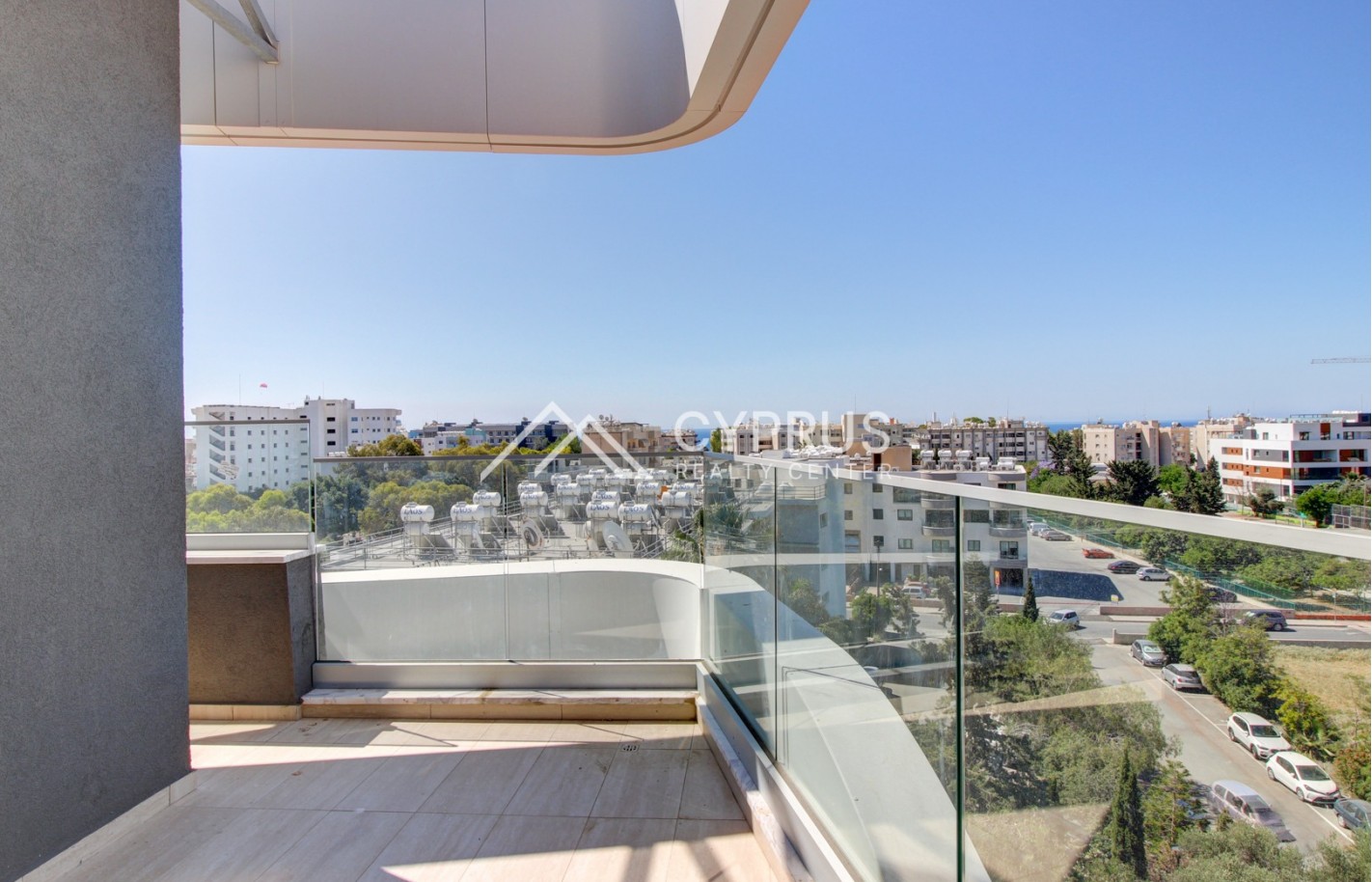 Penthouse in Limassol with 4 bedrooms, Potamos Germasogeia - фото 23