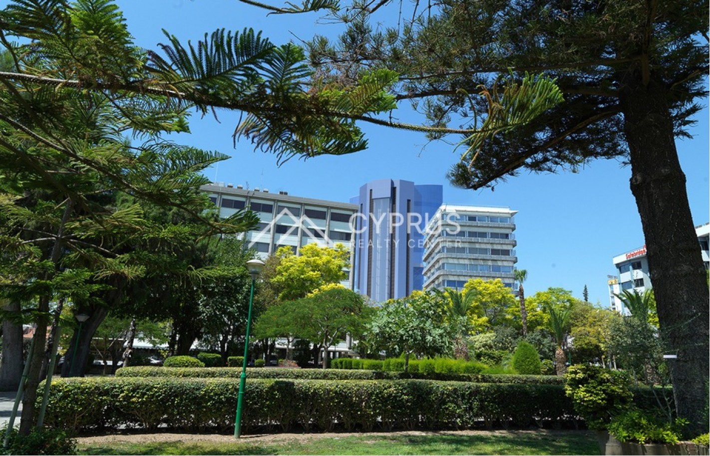 Penthouse in Limassol with 3 bedrooms, City Center - фото 10