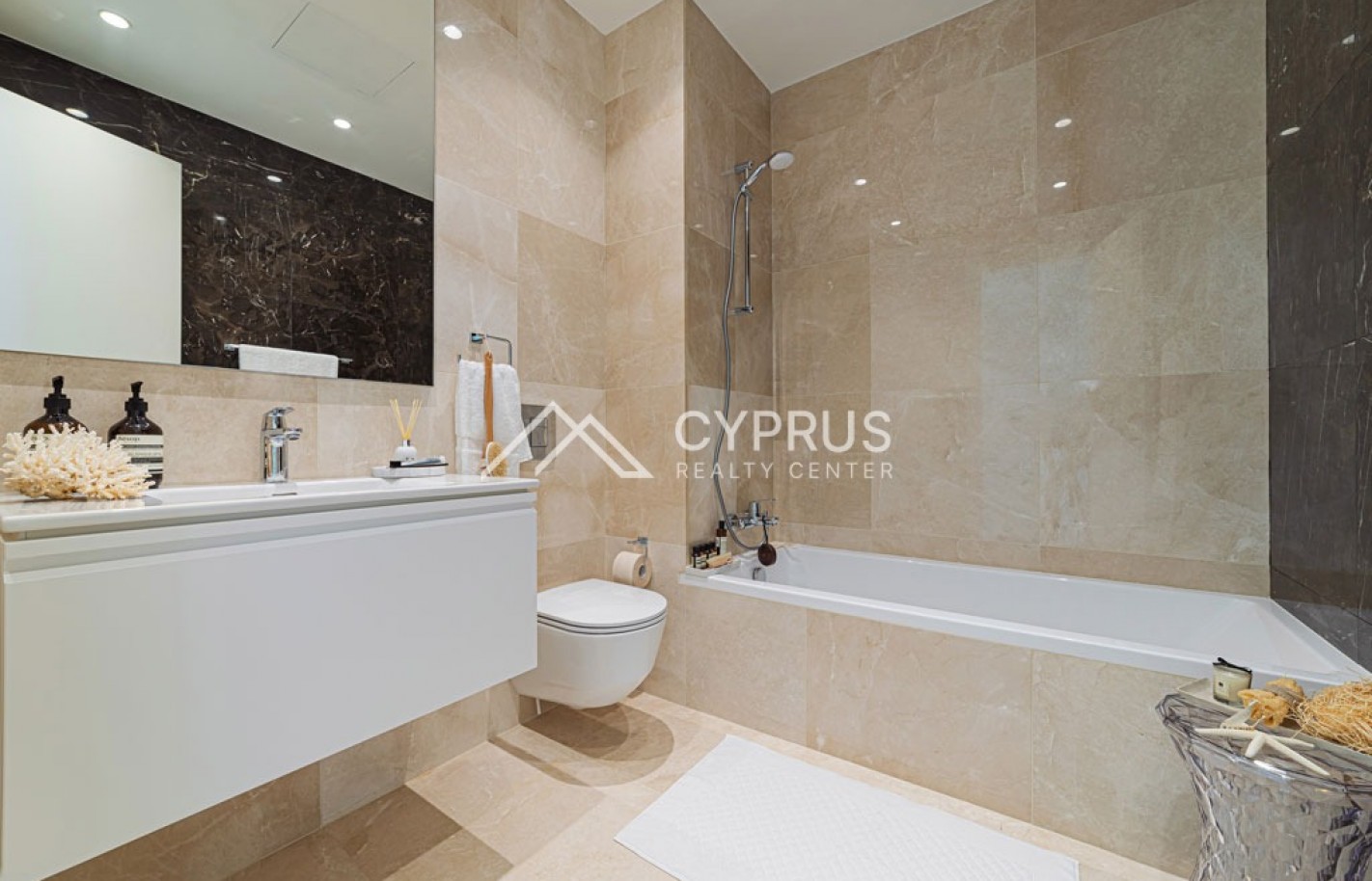 Three bedroom penthouse in Limassol, Potamos Germasogeia - фото 8