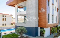 Penthouse in Limassol with 4 bedrooms, Potamos Germasogeia - фото 10