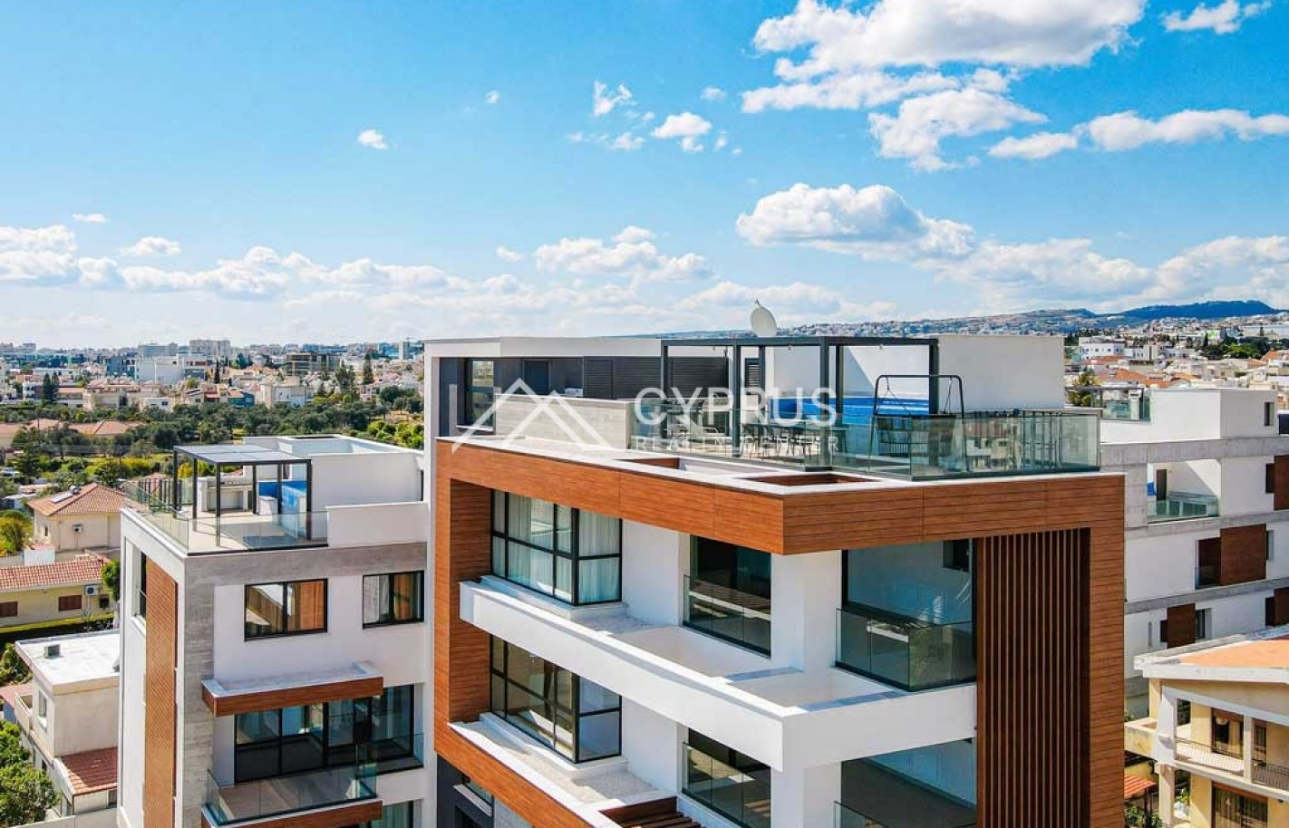 Penthouse in Limassol with 4 bedrooms, Potamos Germasogeia - фото 16