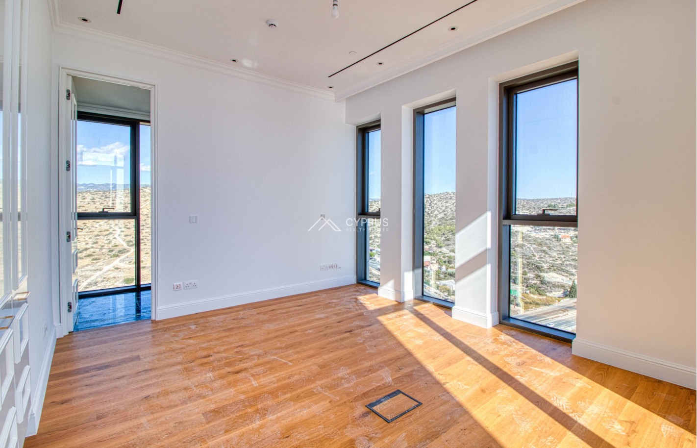 Eight bedroom penthouse in Limassol, East Beach - фото 27